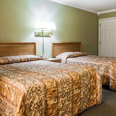 Rodeway Inn Stevenson Bagian luar foto