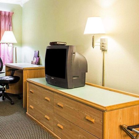 Rodeway Inn Stevenson Bagian luar foto