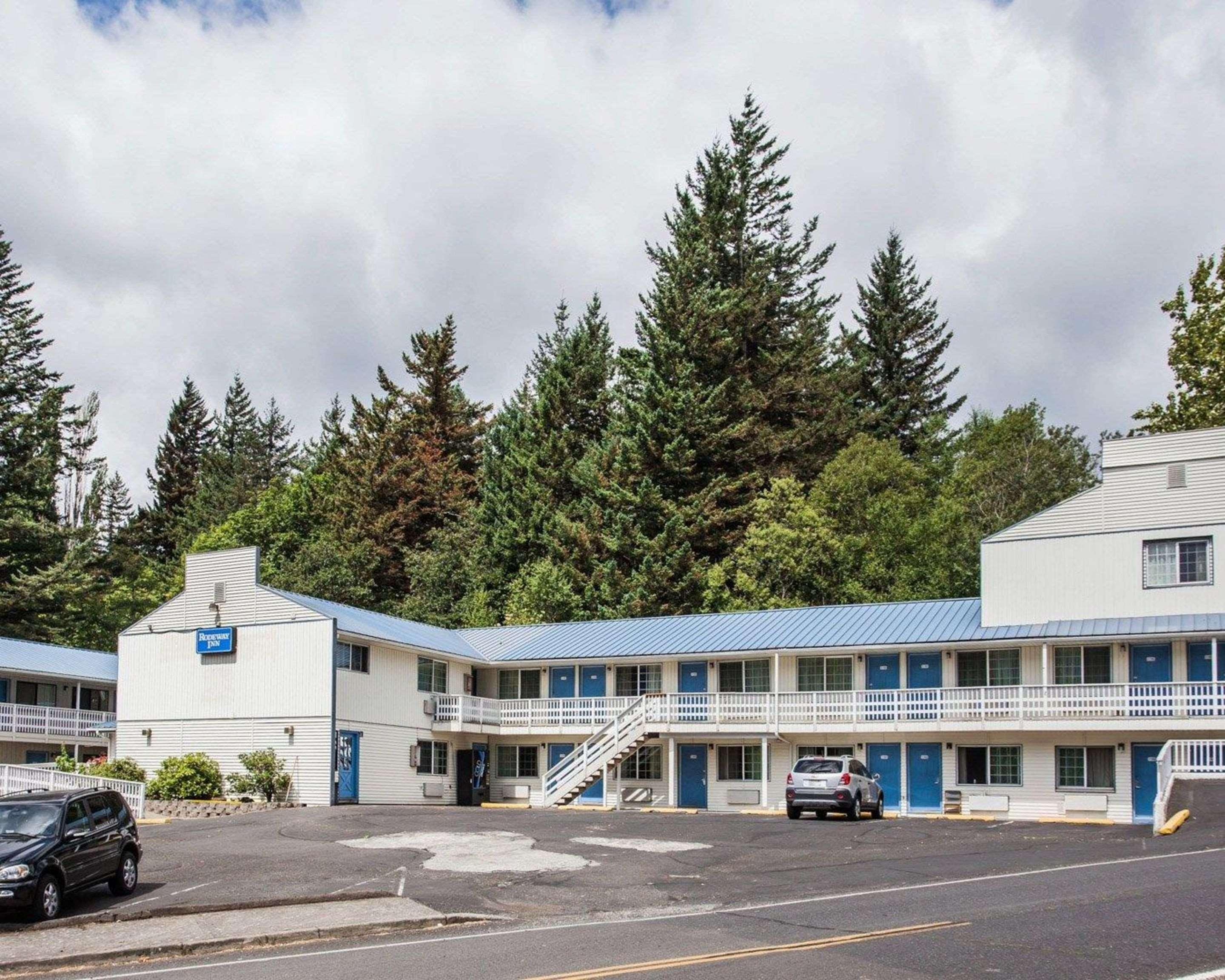 Rodeway Inn Stevenson Bagian luar foto