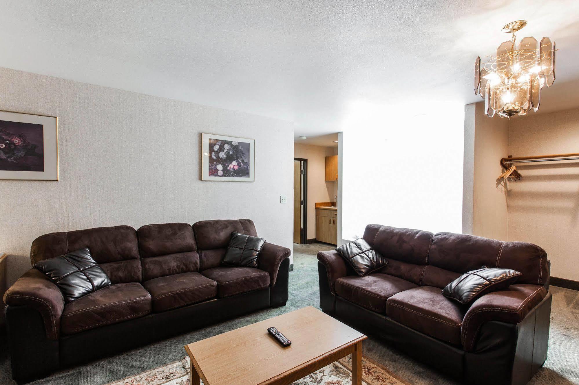 Rodeway Inn Stevenson Bagian luar foto
